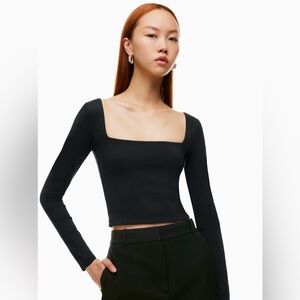 🌸ARITZIA BABATON BLACK SQUARE NECK LONG SLEEVE CROPPED TOP SIZE XS🌸